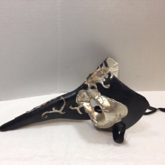 Unique Carnival Venetian Mask Doctor of The Plague w/Gold Embellishment & Pics - Picture 3 of 16